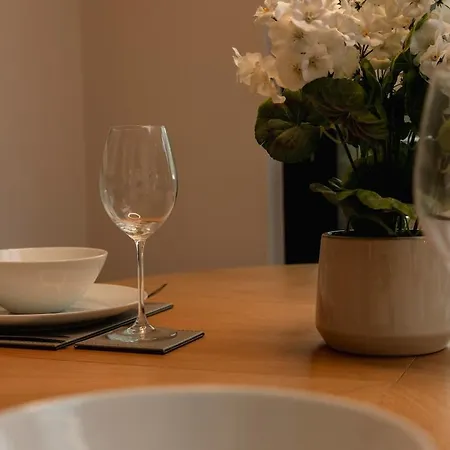 펜션 Charming Newly Renovated In *