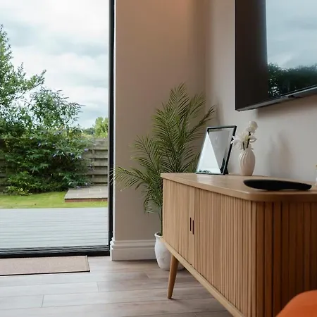 Charming Newly Renovated In 펜션 해러게이트