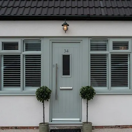 펜션 Charming Newly Renovated In *