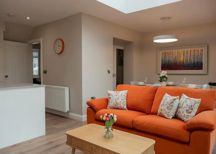 Charming Newly Renovated In Ferienhaus